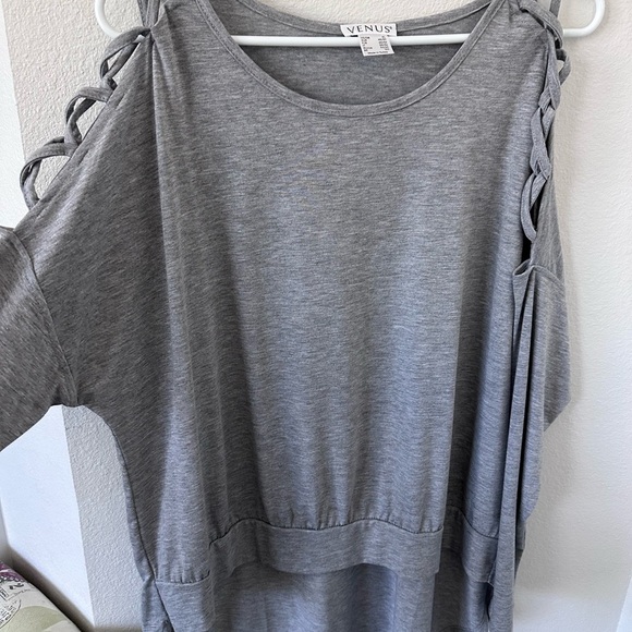 Venus Gray Women's Top with Braided Sleeves NWOT size XL - Picture 1 of 3